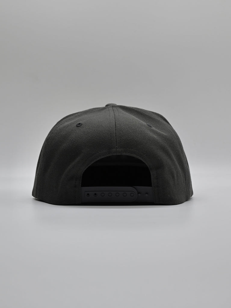 OCN Classic Horizon Snapback Charcoal Gray / White Hat